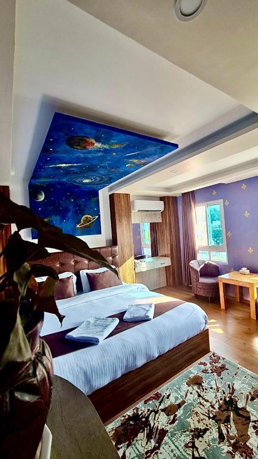 Dream Palace Resort Katmandou Extérieur photo